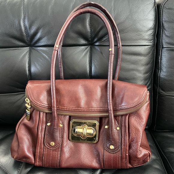 b. makowsky Handbags - b. Makowsky purse with gold details clean